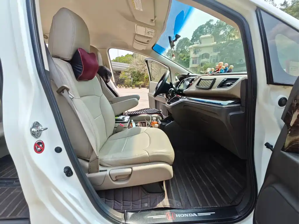 Honda Odyssey 2015 — фото 13
