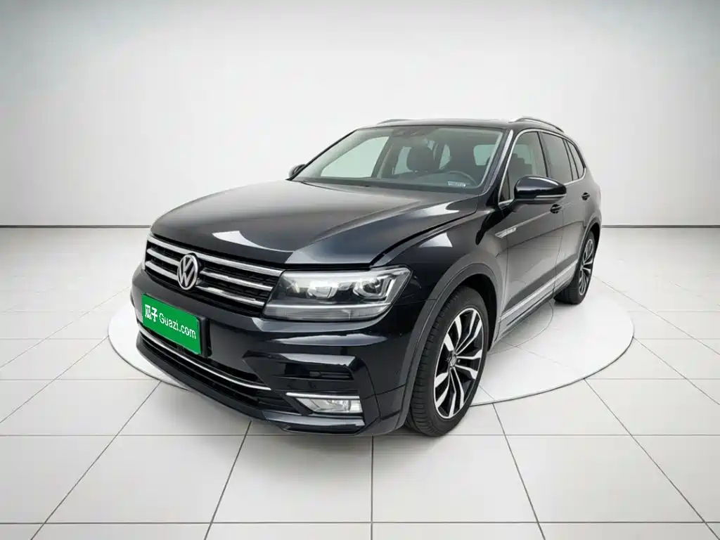 Volkswagen Tiguan L 2021 — фото 1