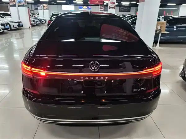 Volkswagen Passat 2023