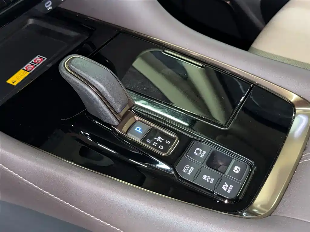 Toyota Vellfire 2025 — фото 14