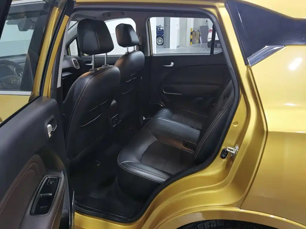 Aion Trumpchi GE3 2018 — фото 15