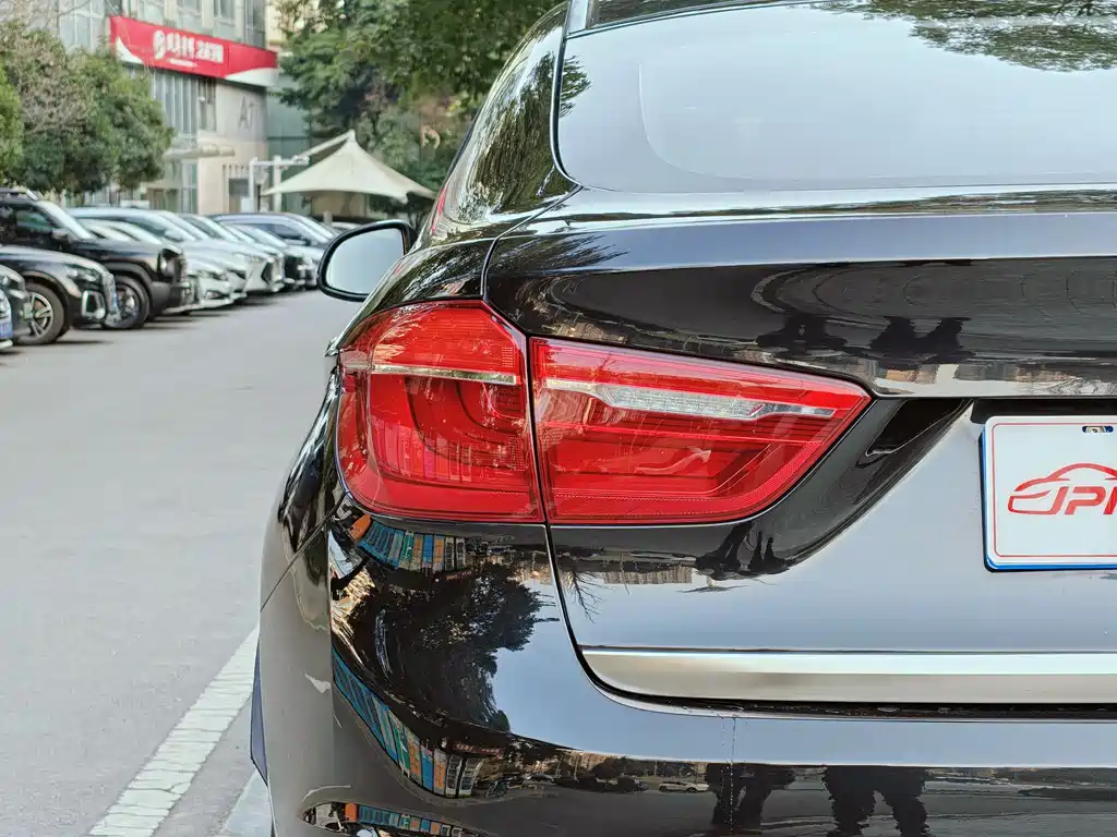 BMW X6 2017 — фото 15