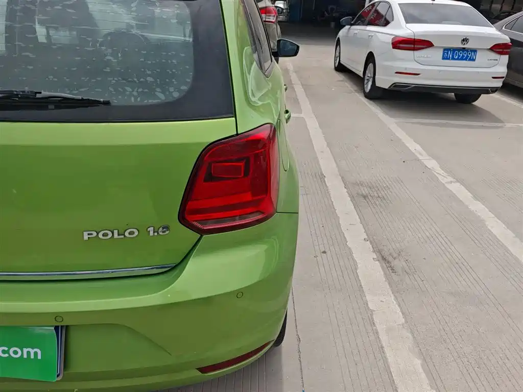 Volkswagen Polo 2015 — фото 24