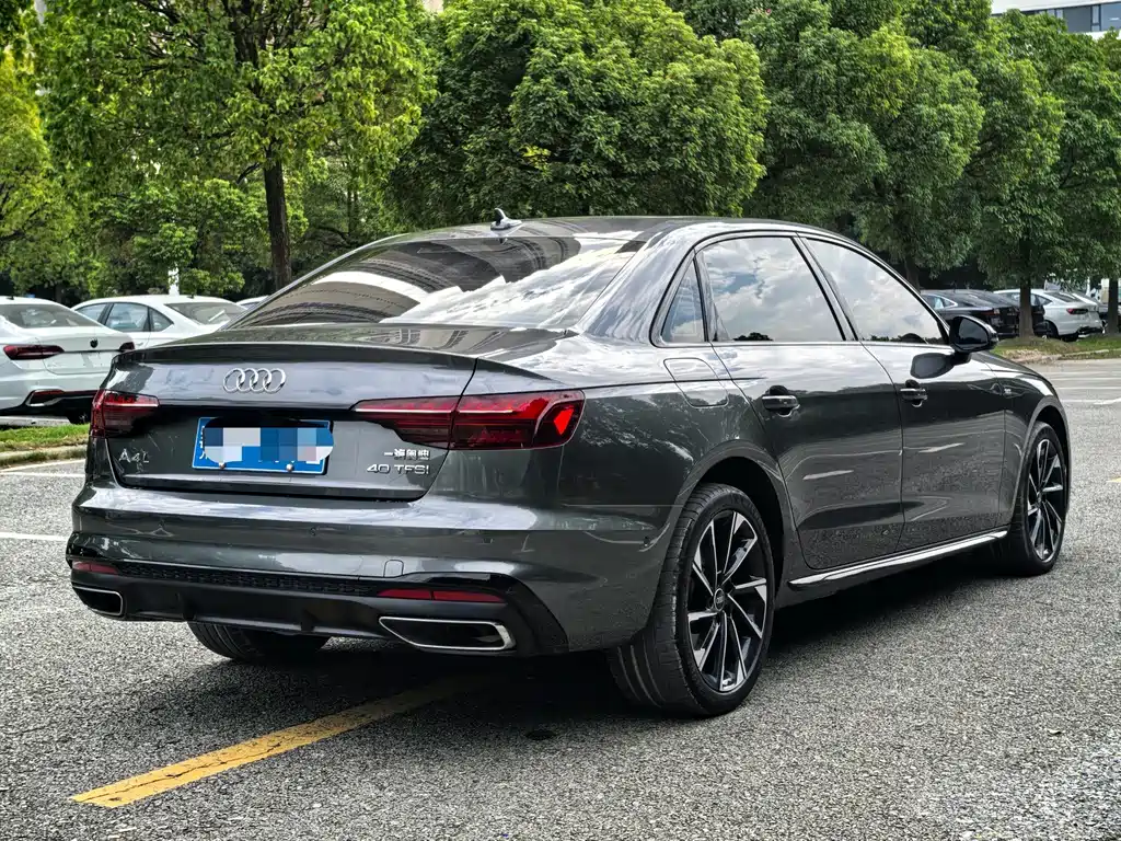Audi A4L 2021 — фото 10
