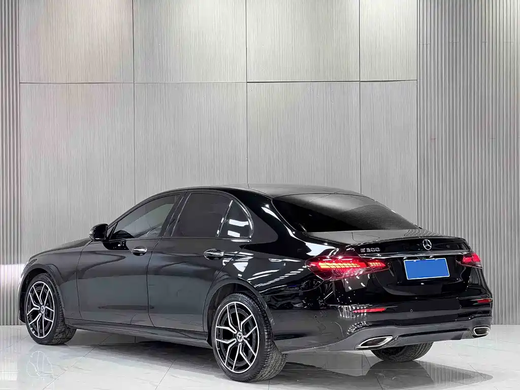 Mercedes-Benz E-Class 2021 — фото 4