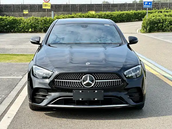 Mercedes-Benz E-Class 2022
