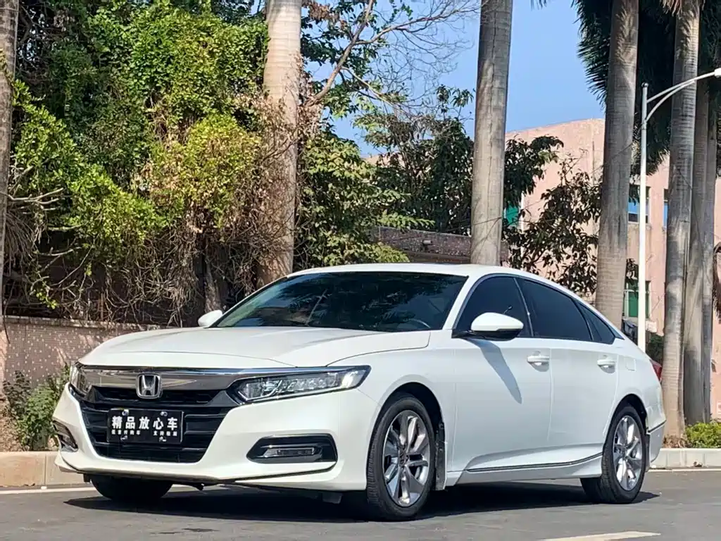 Honda Accord 2019 — фото 1