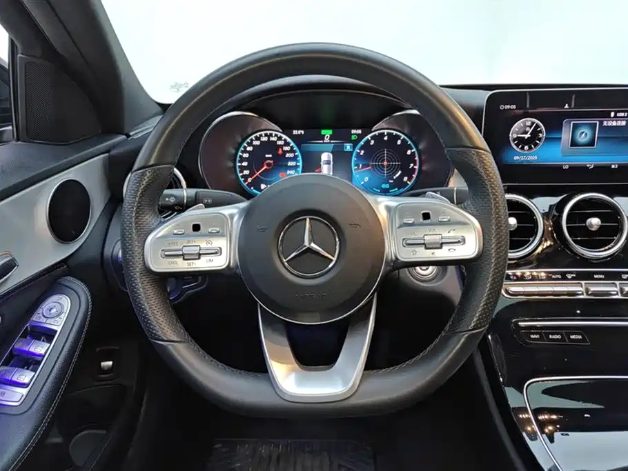 Mercedes-Benz C-Class 2020 — фото 15