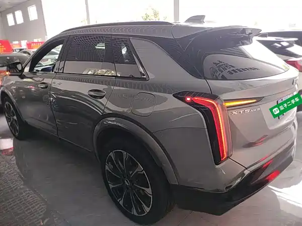Cadillac XT5 2025