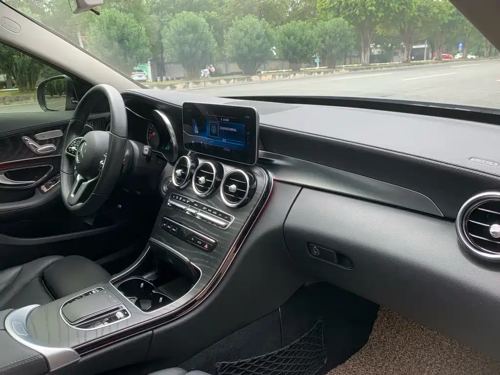 Mercedes-Benz C-Class 2019 — фото 28