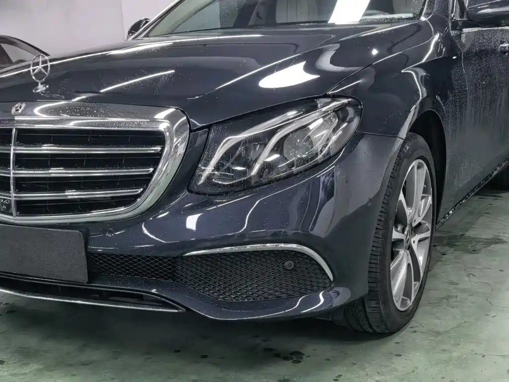 Mercedes-Benz E-Class 2019 — фото 10
