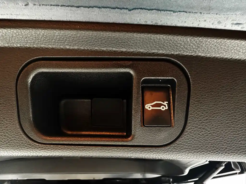 GAC Trumpchi M6 2021 — фото 19