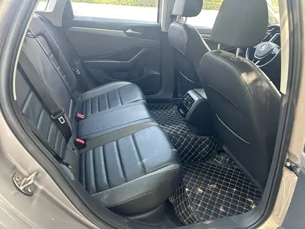 Volkswagen Sagitar 2021