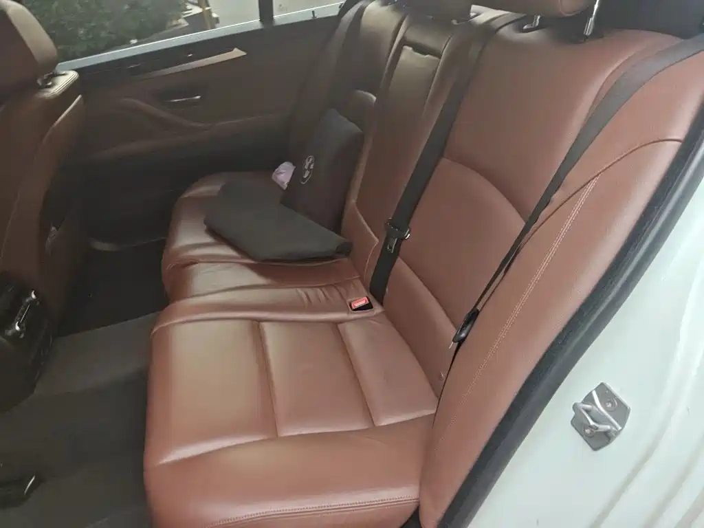 BMW 5 Series 2016 — фото 15