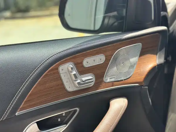 Mercedes-Benz GLS 2021