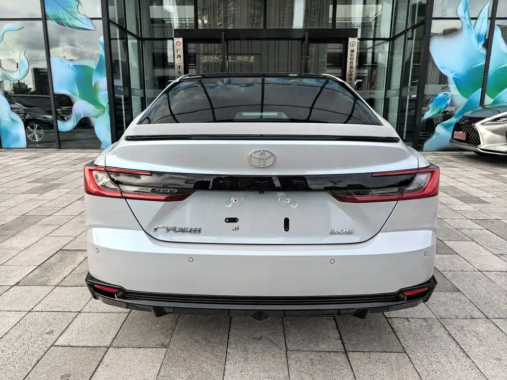 Toyota Camry 2024