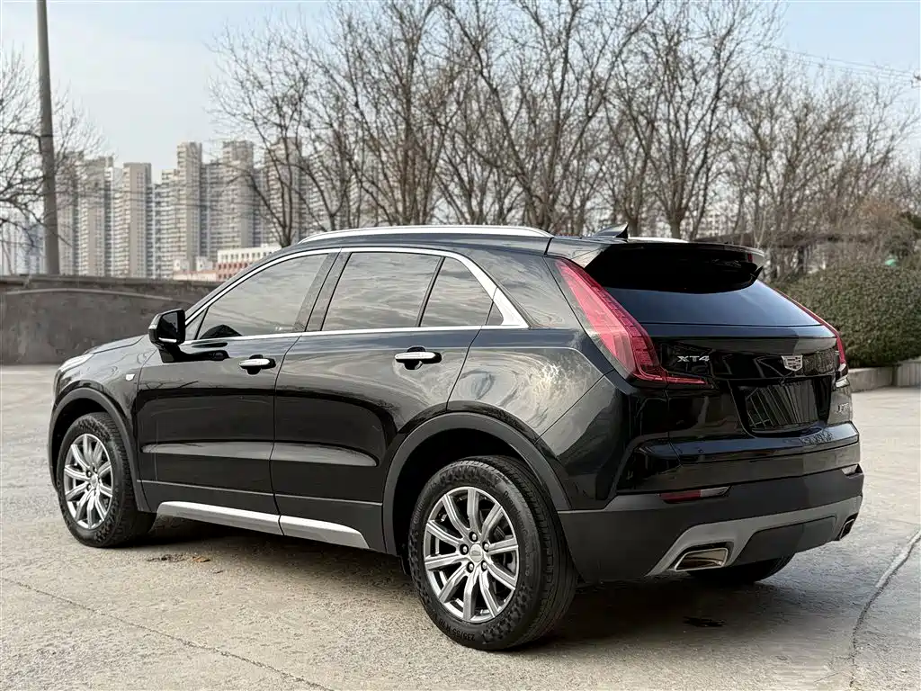 Cadillac XT4 2020 — фото 16