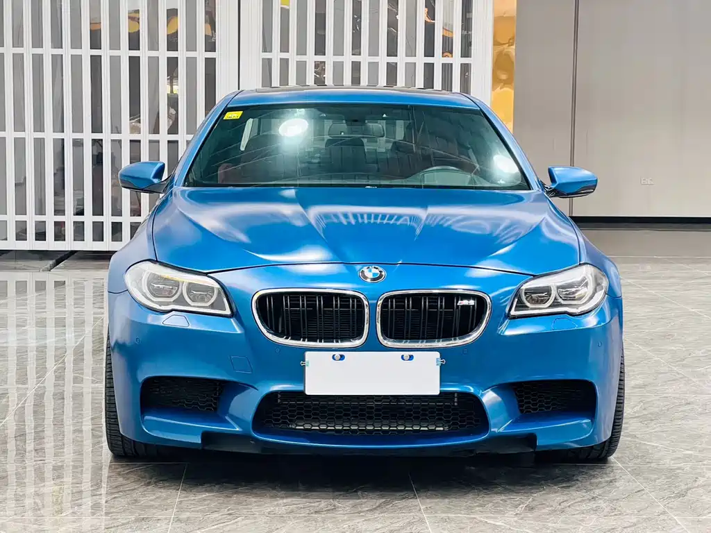 BMW M5 2015 — фото 2