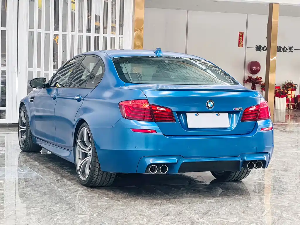 BMW M5 2015 — фото 6