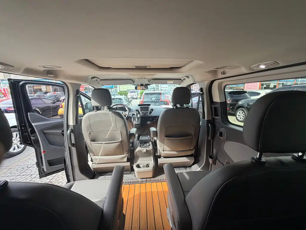 Ford Tourneo 2020 — фото 12