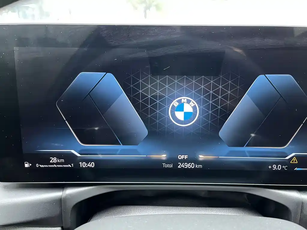 BMW 3 Series 2024 — фото 10