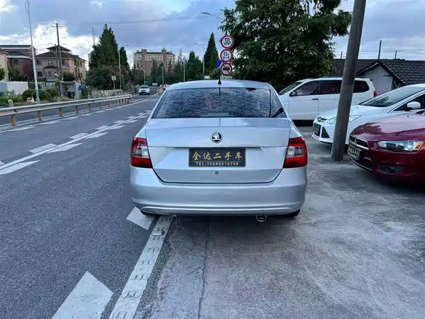 Skoda Rapid 2015