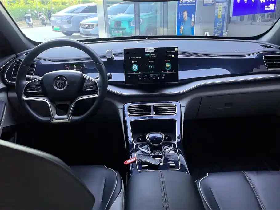 BYD Qin PLUS 2022 — фото 12
