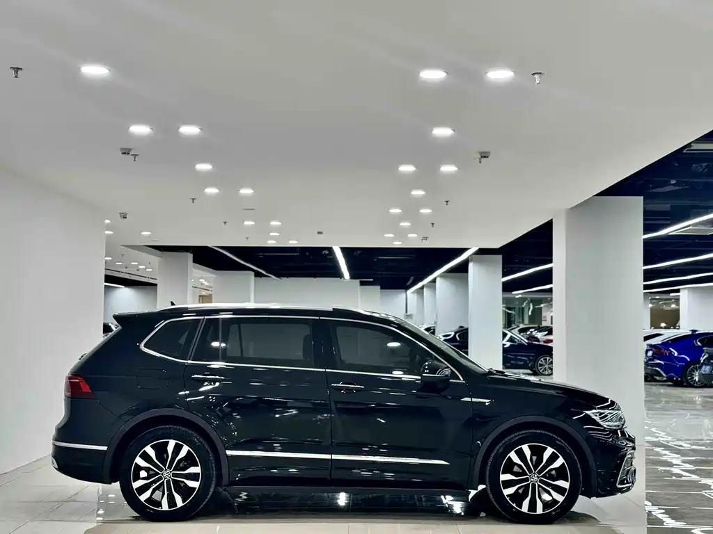 Volkswagen Tiguan L 2021 — фото 4