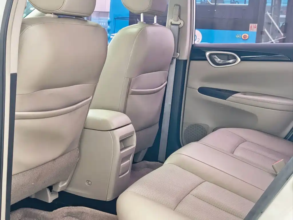 Nissan Sylphy 2018 — фото 15