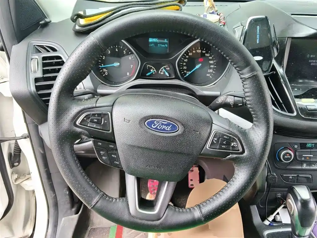 Ford Kuga 2018 — фото 11