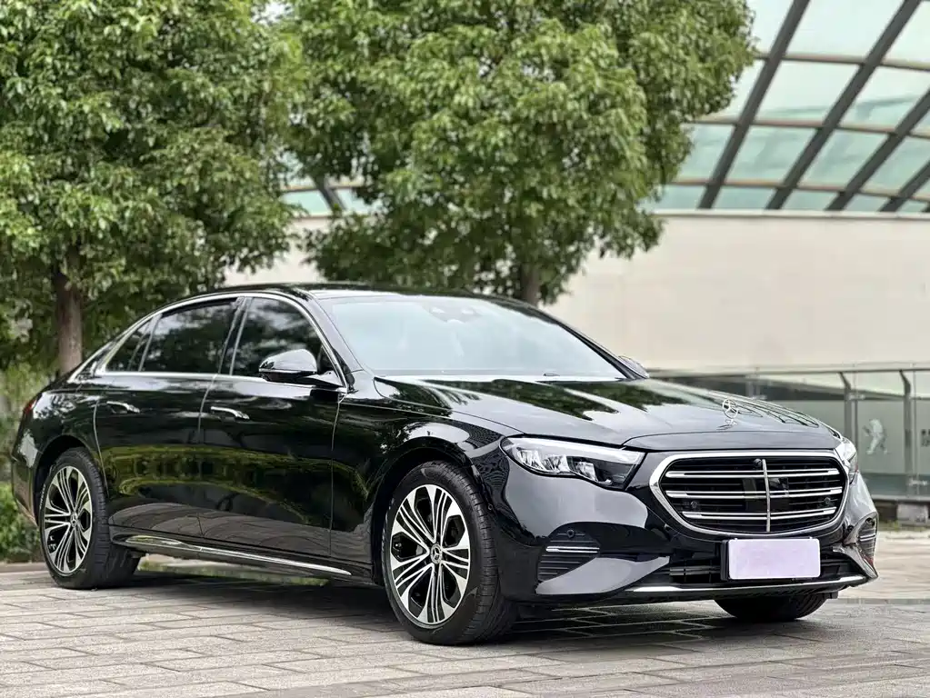 Mercedes-Benz E-Class 2025