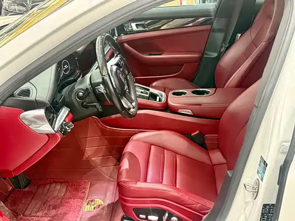 Porsche Panamera 2019