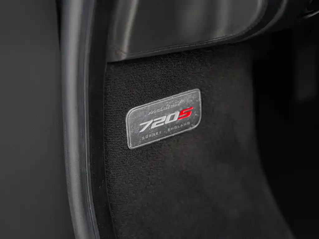 McLaren 720S 2020 — фото 17