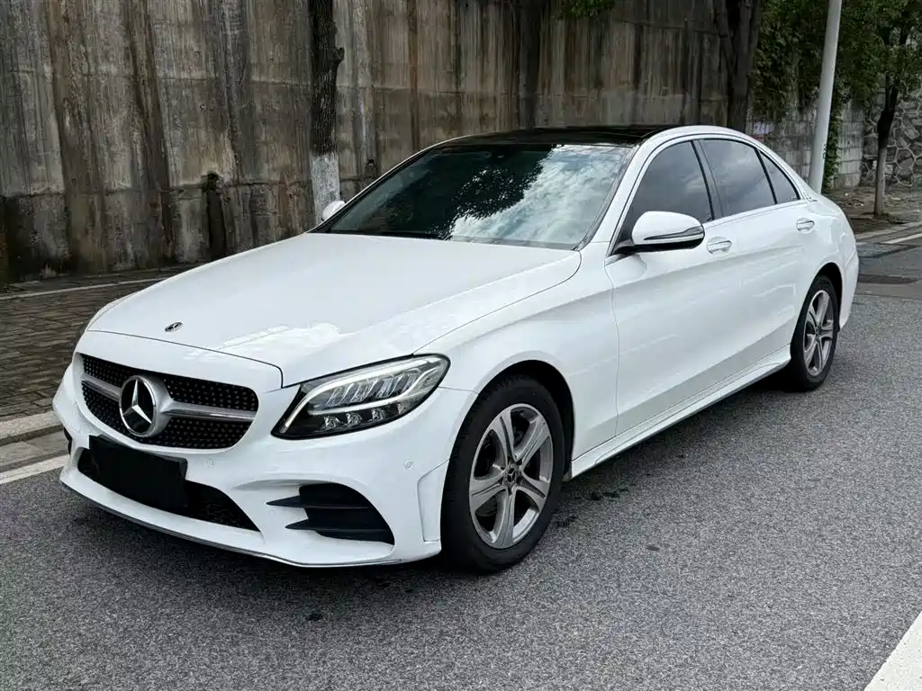 Mercedes-Benz C-Class 2022 — фото 1