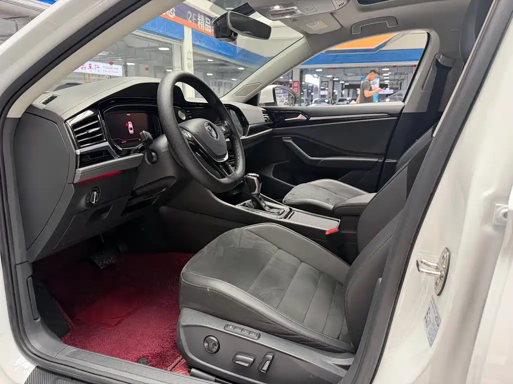 Volkswagen Sagitar 2022