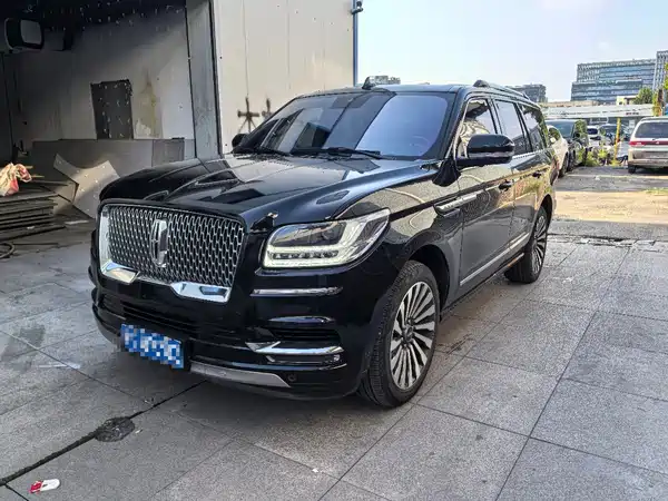 Lincoln Navigator 2021