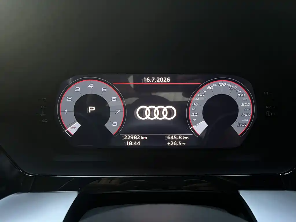 Audi A3 2023 — фото 21