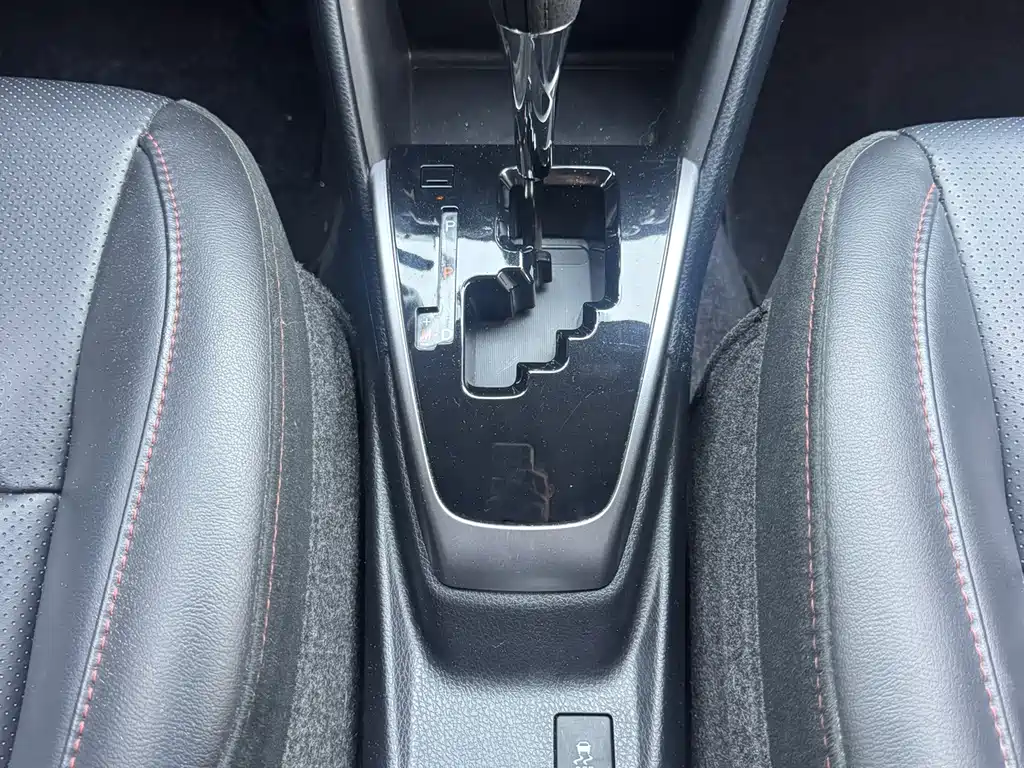 Toyota Yaris L 2022 — фото 15