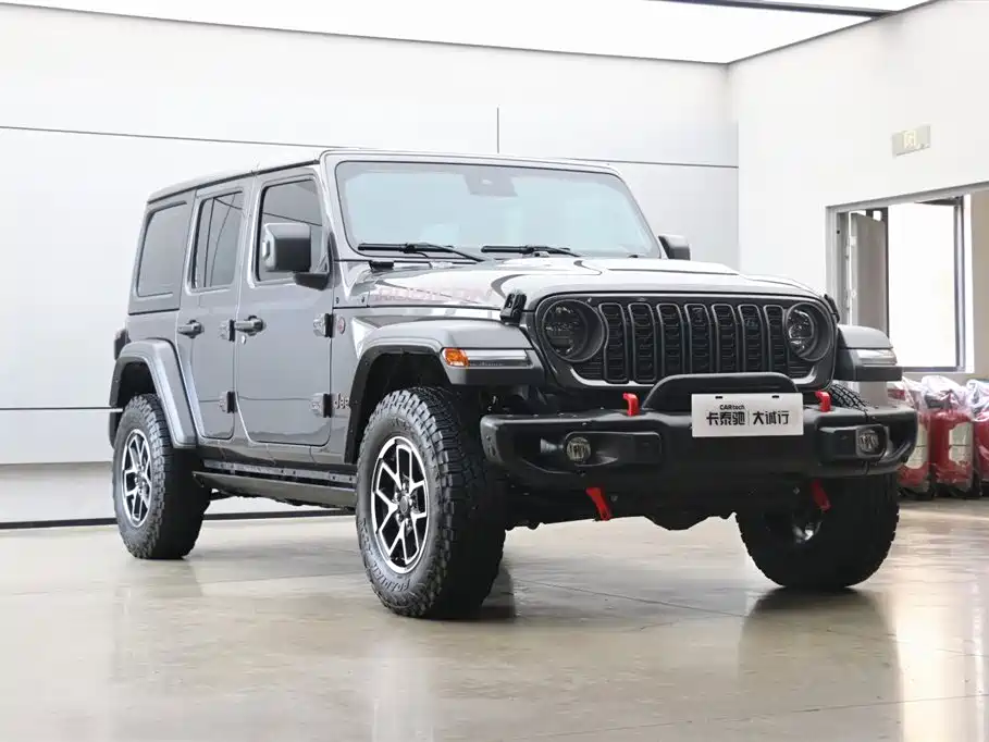 Jeep Wrangler 2023 — фото 32