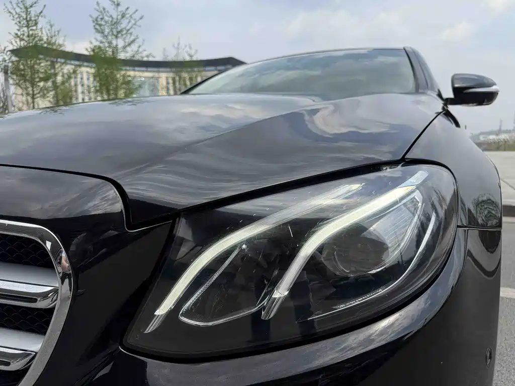 Mercedes-Benz E-Class 2020 — фото 35