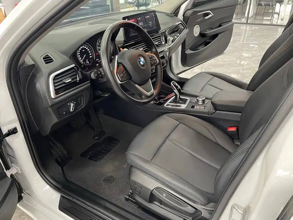 BMW 1 Series 2022