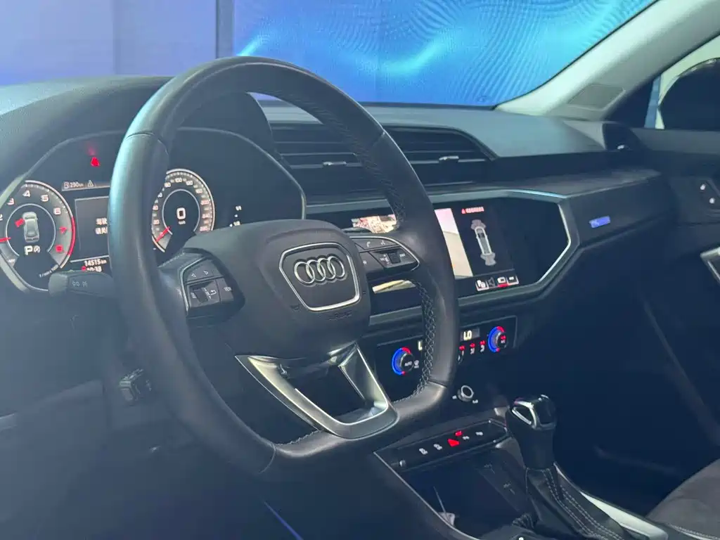 Audi Q3 2022 — фото 15