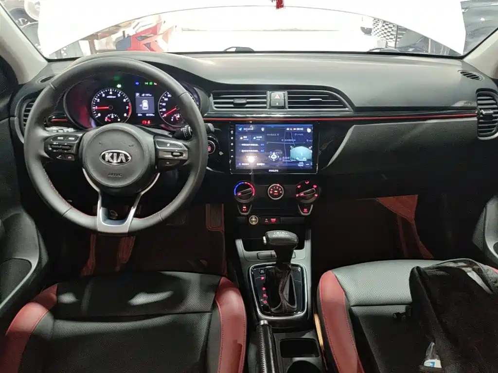 Kia KX Cross 2018 — фото 10