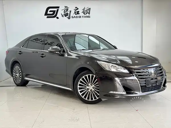 Toyota Crown 2018
