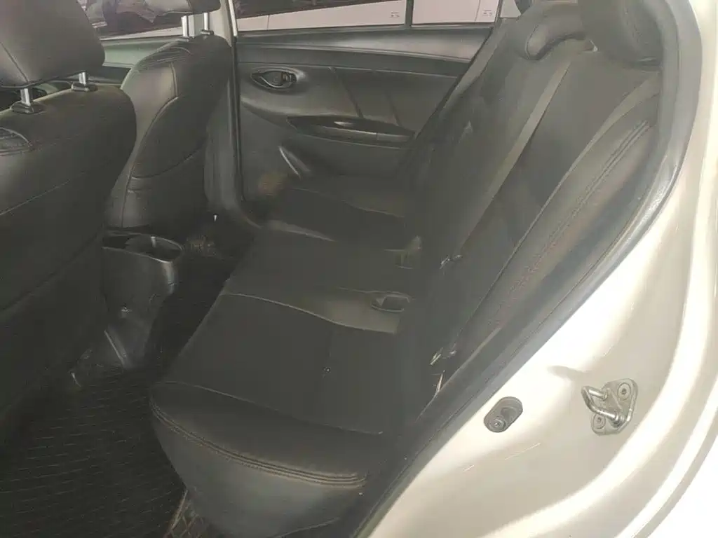 Toyota Yaris L 2017 — фото 17