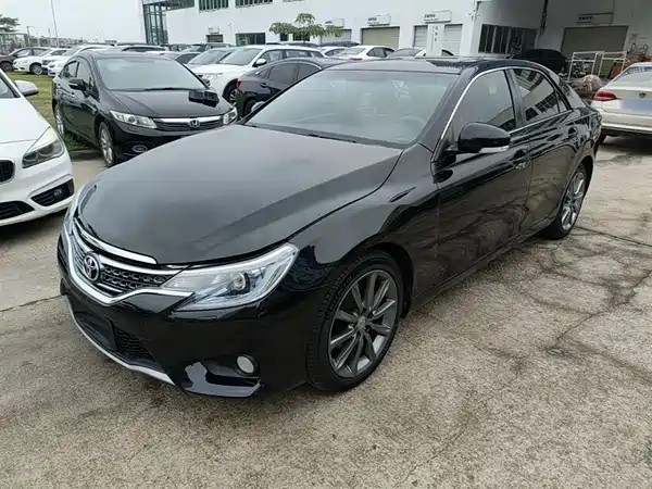 Toyota Reiz 2013