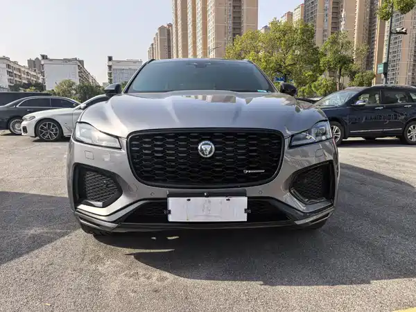 Jaguar F-PACE 2024
