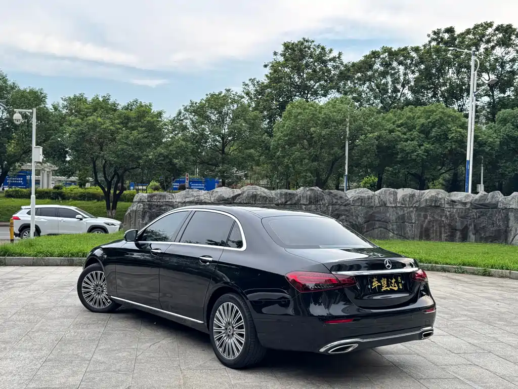 Mercedes-Benz E-Class 2023
