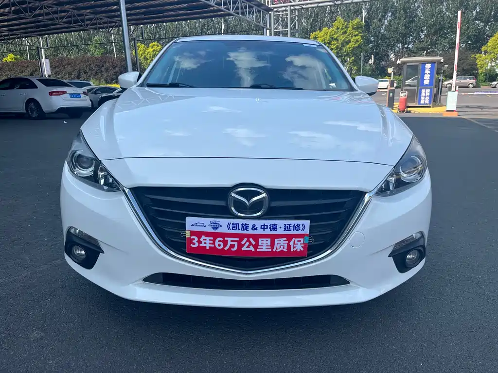 Mazda 3 Axela 2016