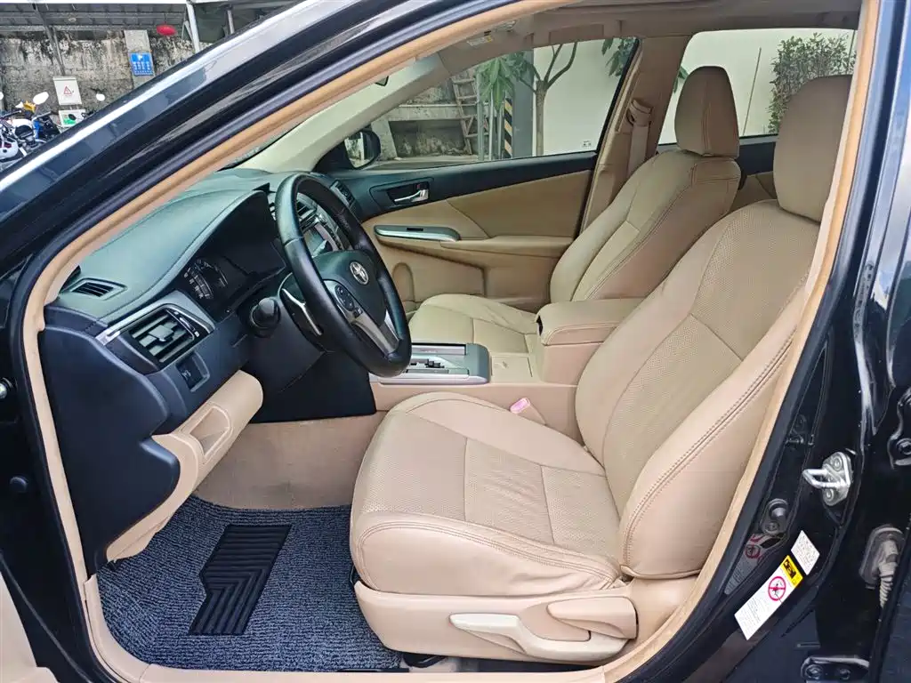 Toyota Camry 2012